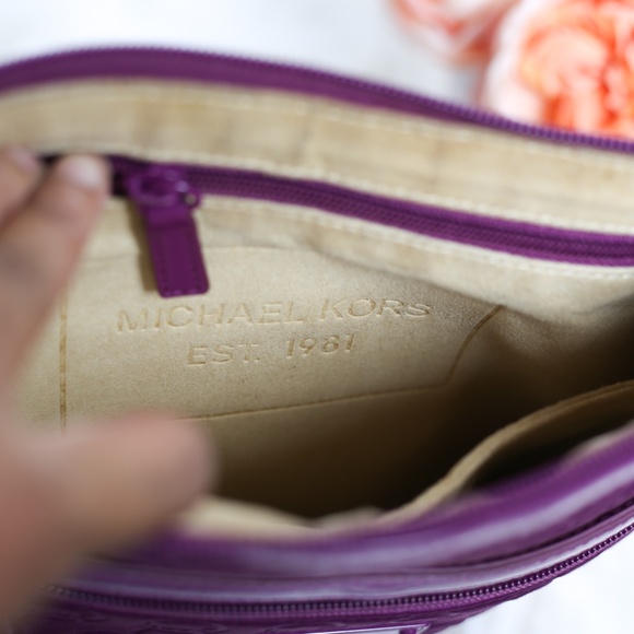 HOST PICK💜 Michael Kors Purple Tech Accessory Bag - Picture 2 of 5